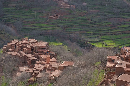 Caminata por el valle de Azzaden